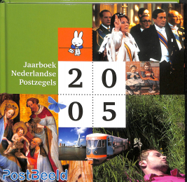 Official Yearbook 2005 with stamps