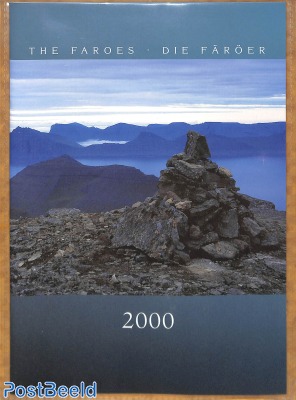 Official Yearbook with stamps 2000