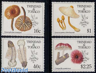 Stamp world, mushrooms 4v